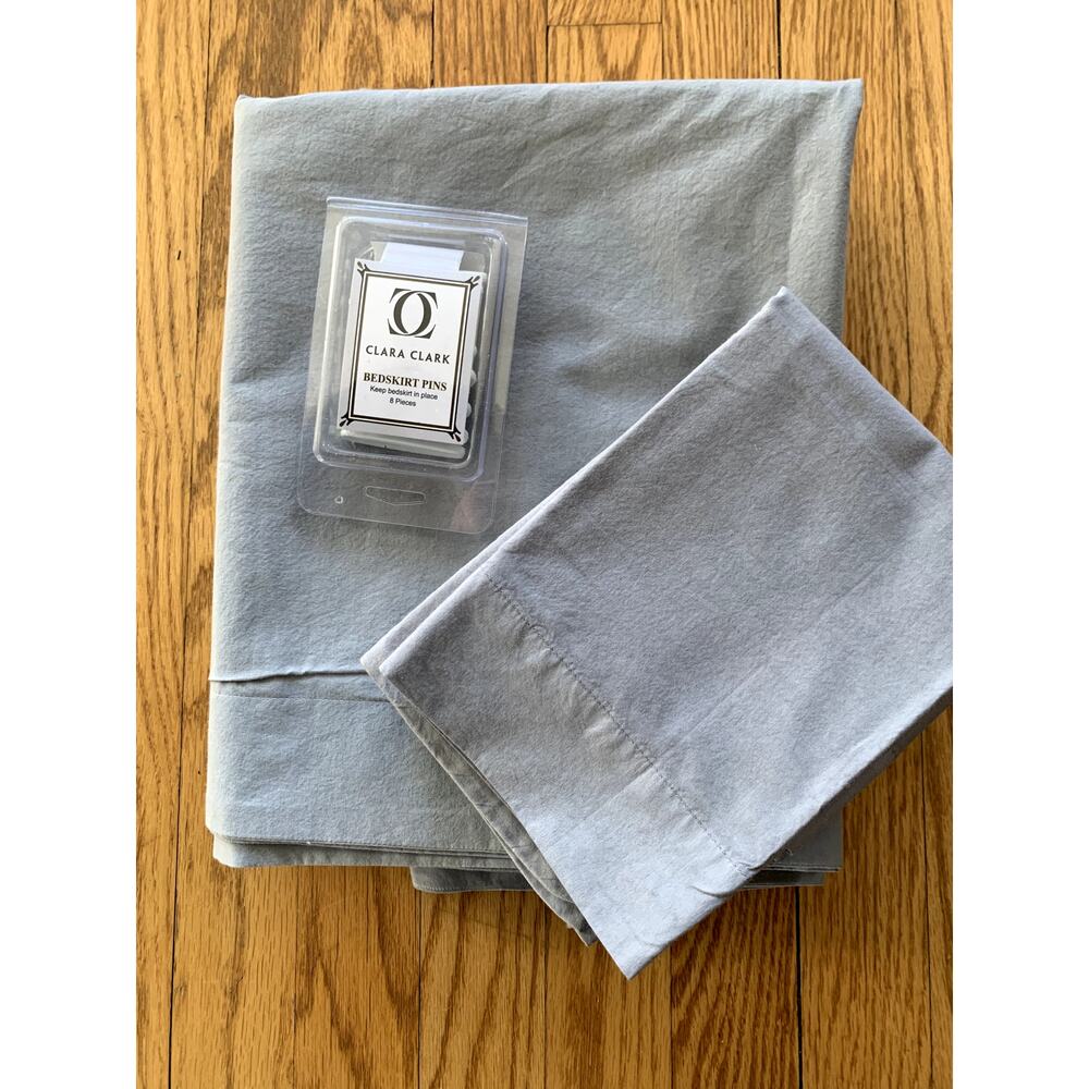 Matteo gray bedskirt, 100% cotton, gray, queen, unused nwot